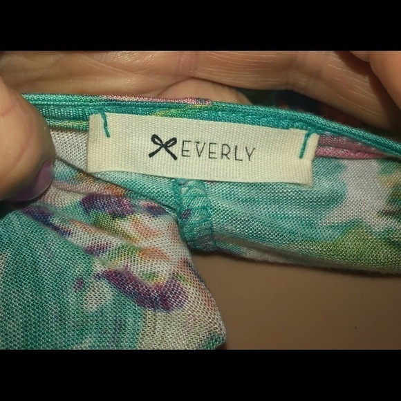 Everly Mini wrap dress Turquoise with floral design Small - Picture 7 of 8